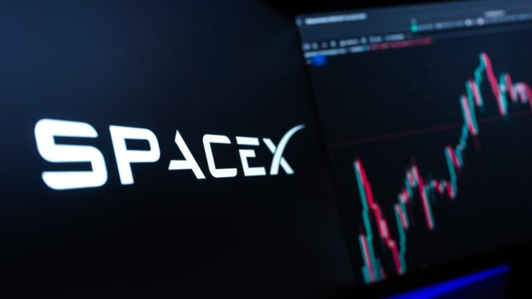 SpaceX shares are in turbulent times, but this ETF aims to generate income for investors