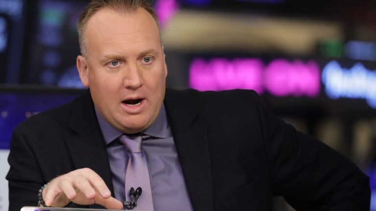 These are the best stocks in the worst sectors for investors betting on a rotation